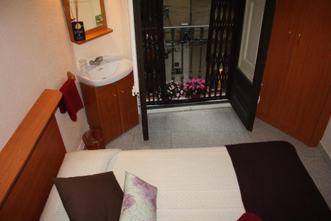 Pension Colmenero バルセロナ 部屋 写真